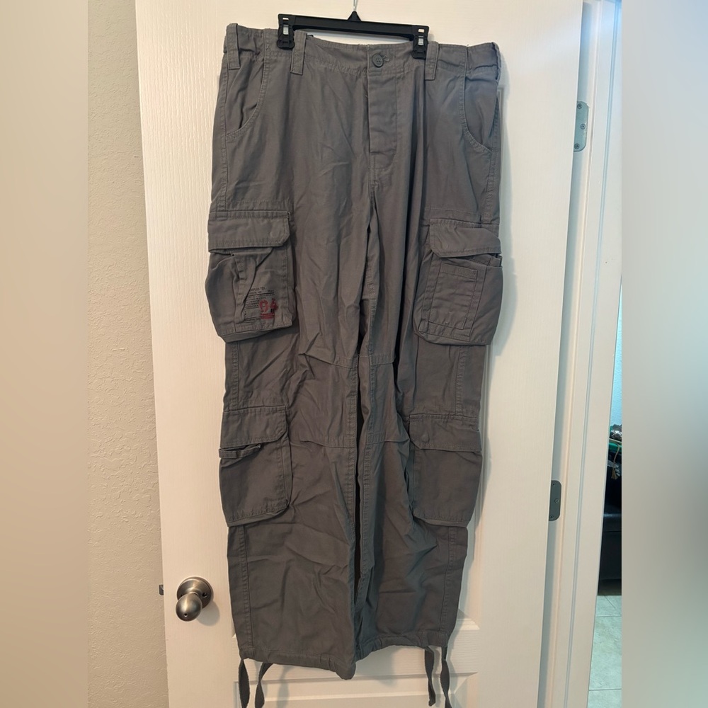 Men's Gray Cargo Pants - Classic Pocket Utility